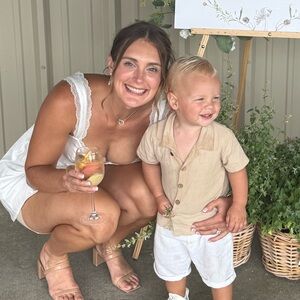 Welcome to my closet 🤍